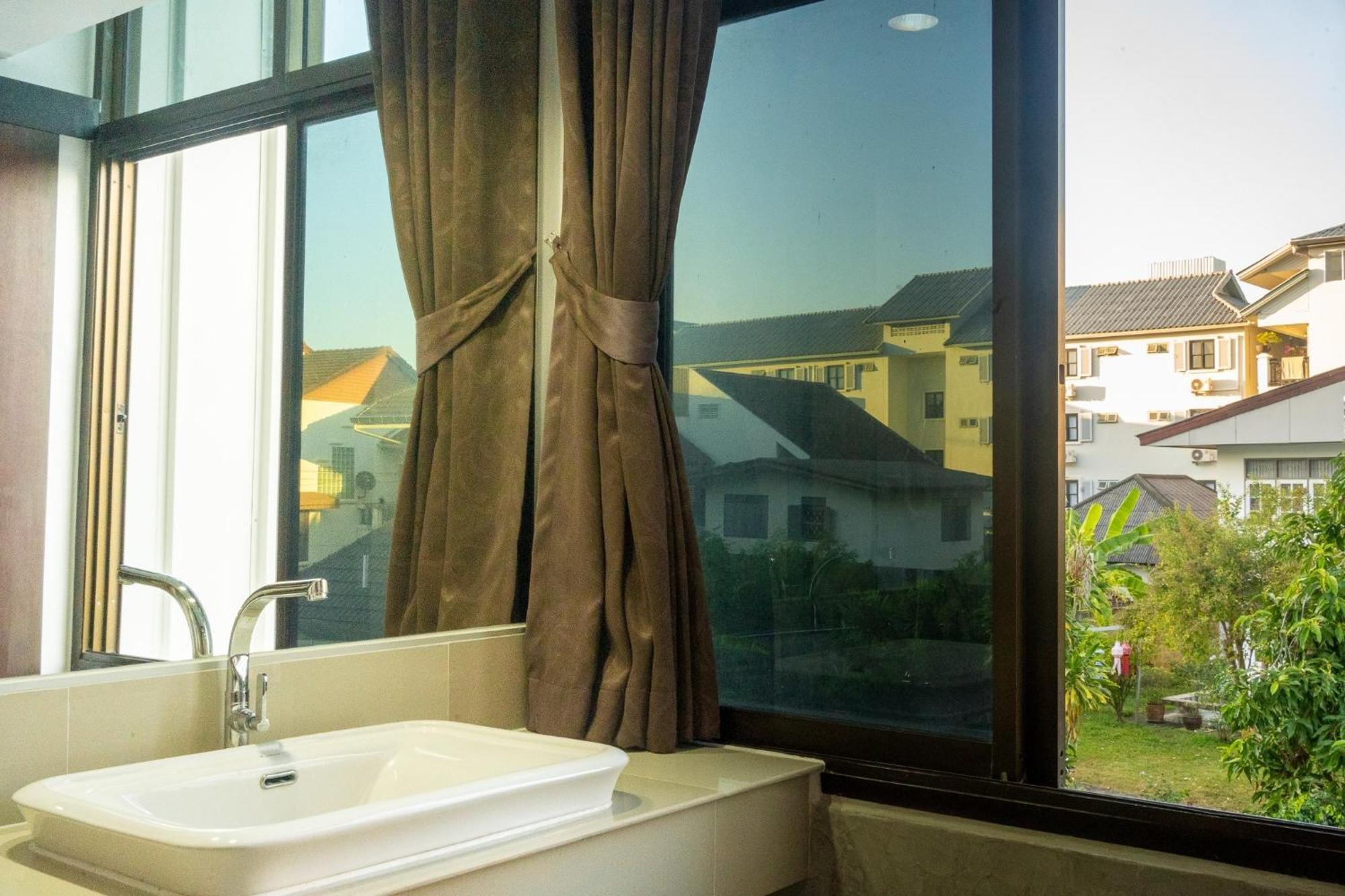 Singharaj Boutique Hotel チエンマイ エクステリア 写真